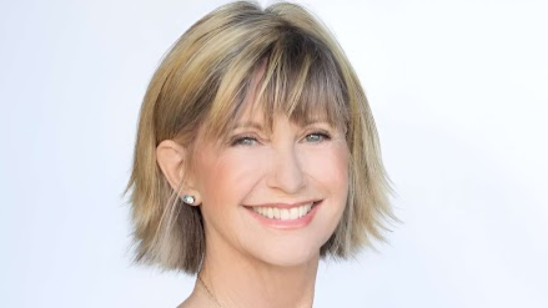 “A cannabis me ajudou muito com a dor, com o sono, com a ansiedade. Especialmente quando eu tive que me desintoxicar da morfina e usei a cannabis, que não vai te matar como os opioides.”